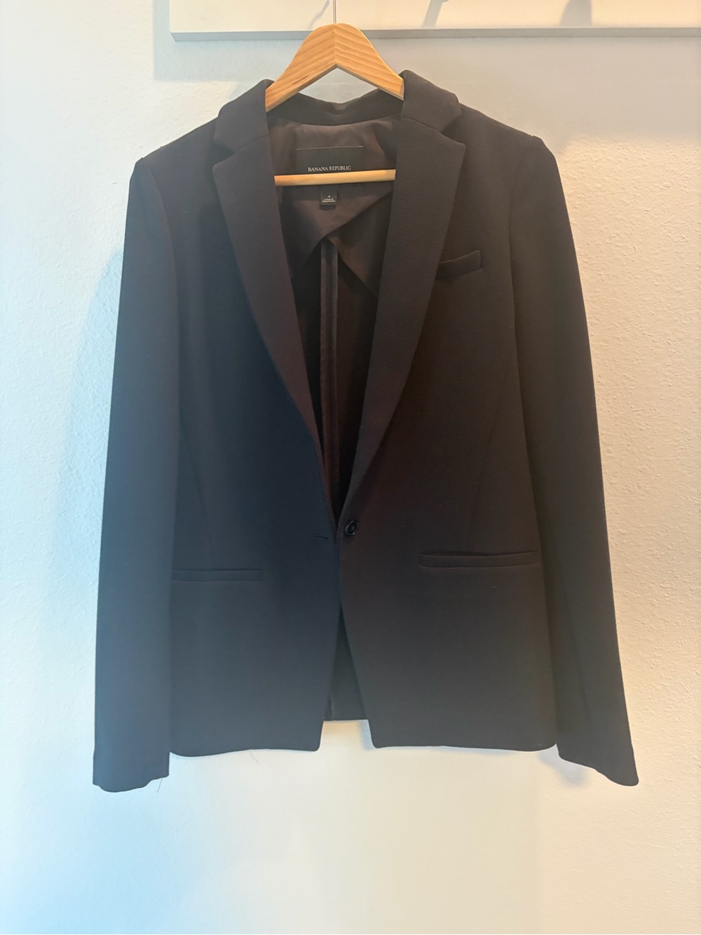 Banana Republic Black Women's Single-Button Notch Lapel Blazer